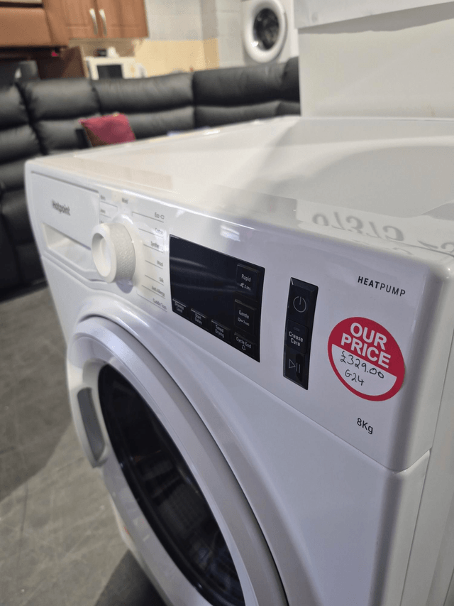 Hotpoint condenser dryer with heatpump £329