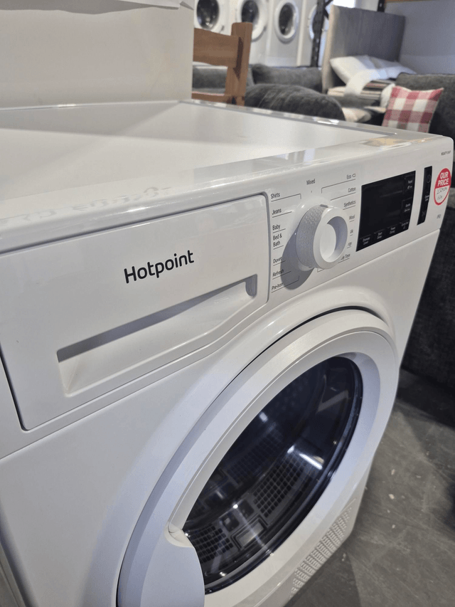 Hotpoint condenser dryer with heatpump £329